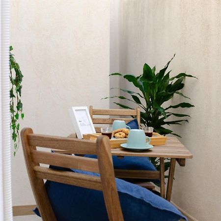 Modern Stone Apartment In The Heart Of 바리 외부 사진