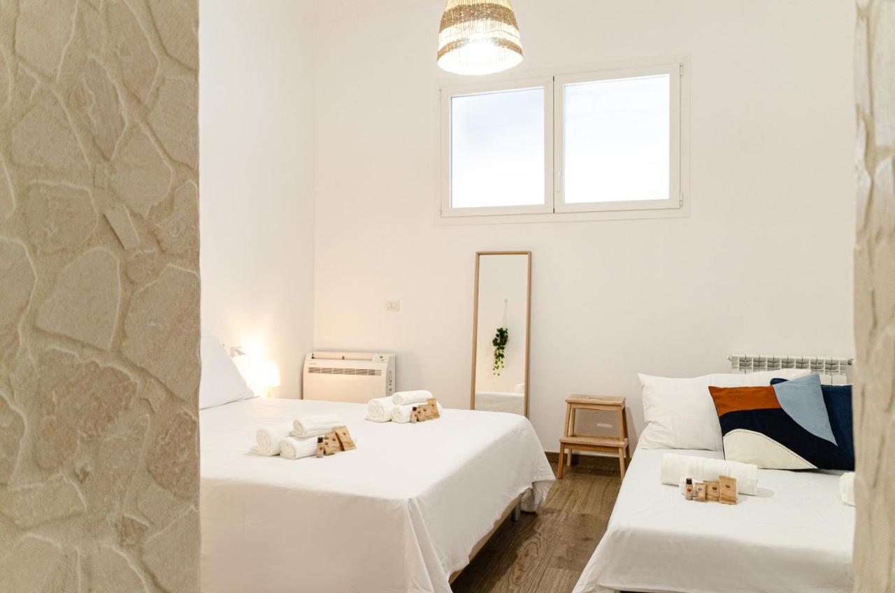 Modern Stone Apartment In The Heart Of 바리 외부 사진