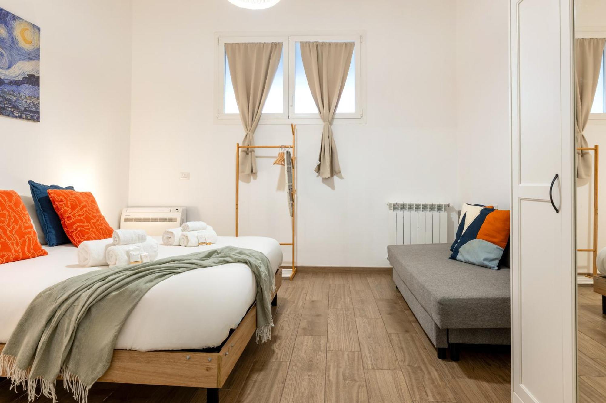 Modern Stone Apartment In The Heart Of 바리 외부 사진