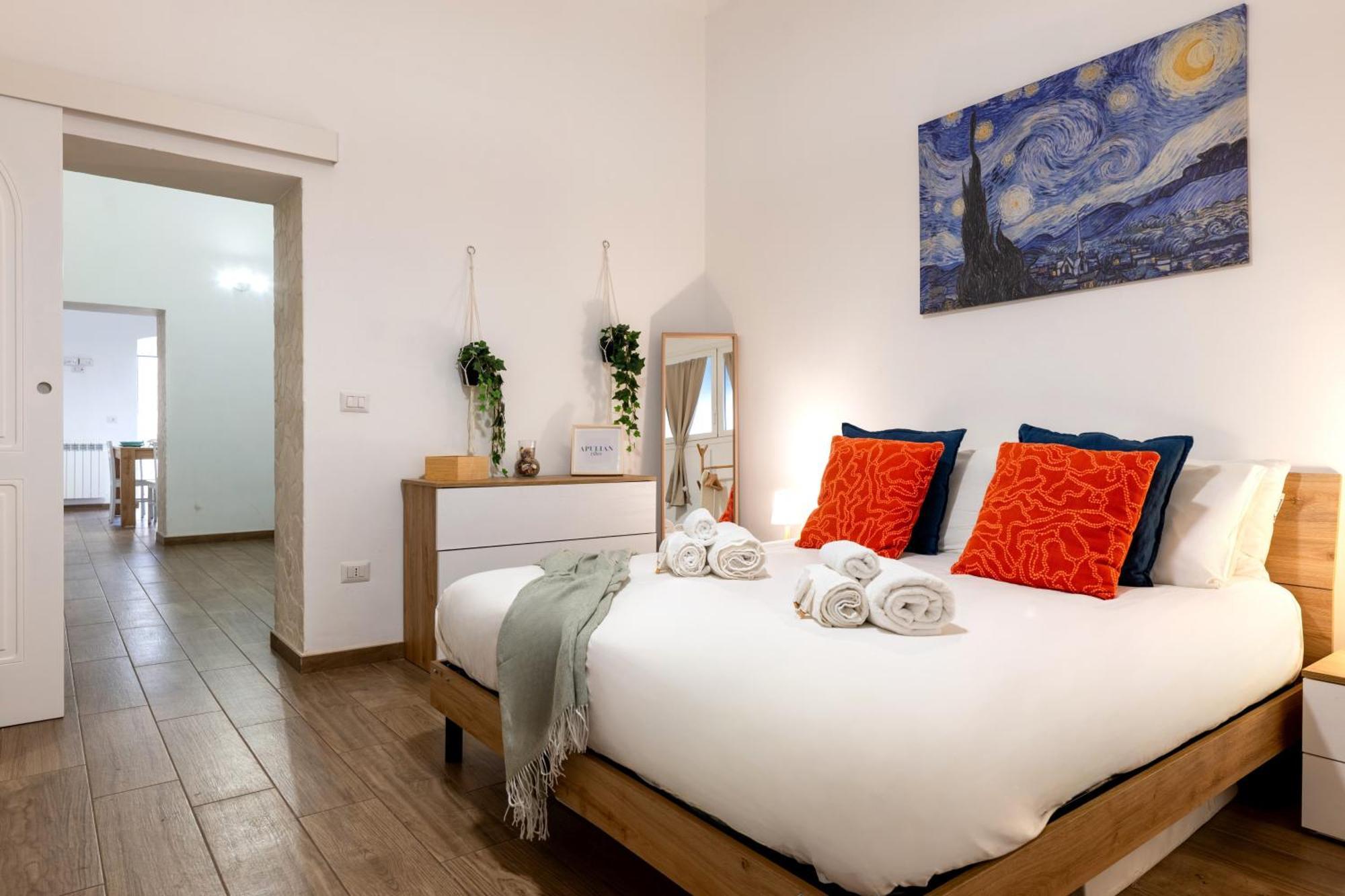 Modern Stone Apartment In The Heart Of 바리 외부 사진